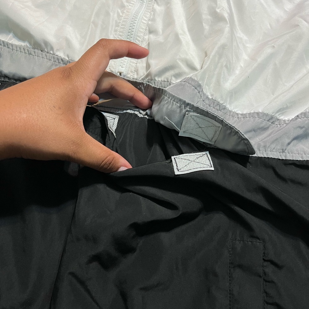 Wind Breaker - Picture 2 of 7